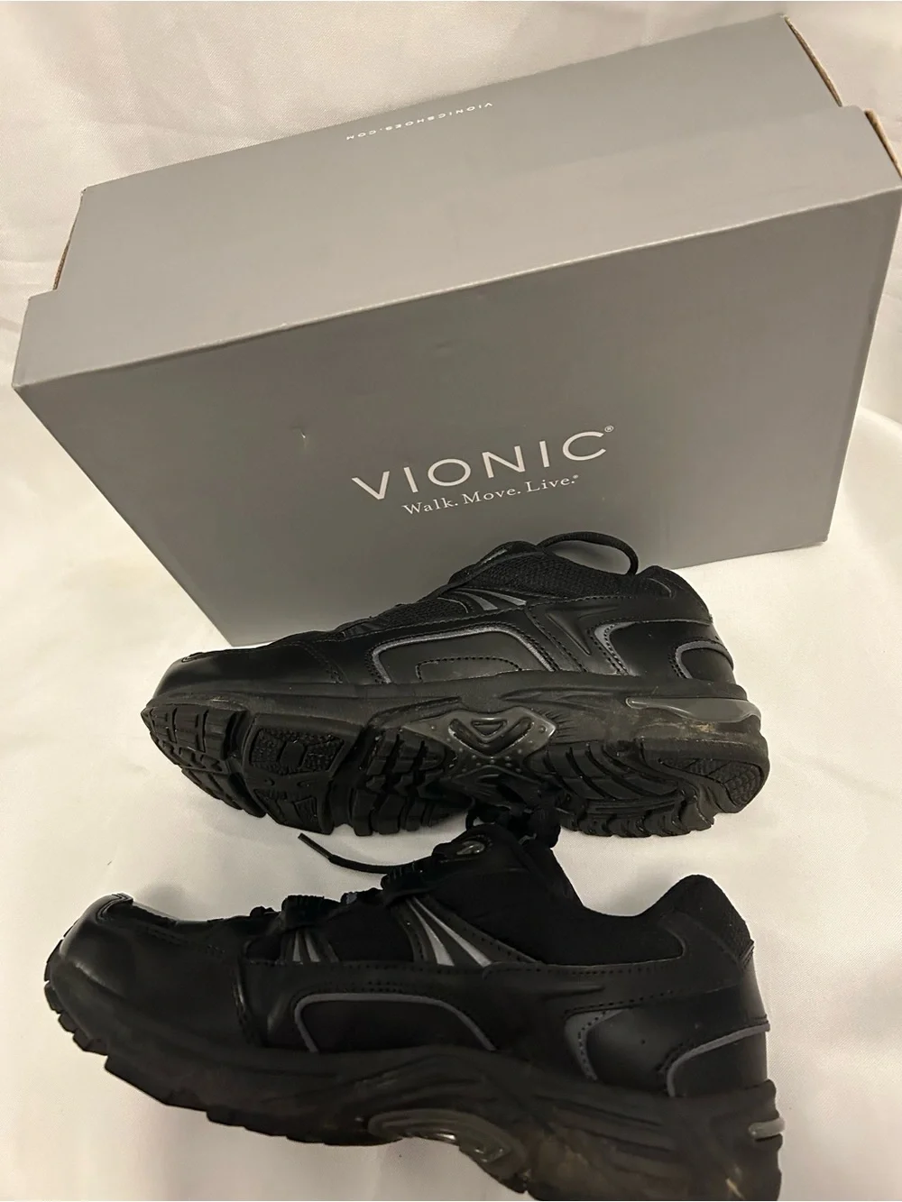 Vionic Women’s Black Athletic Comfort Sneakers